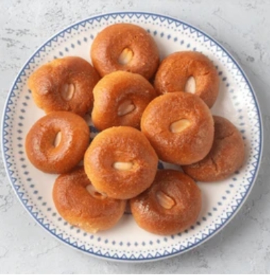 750 Gr Şekerpare Tatlısı Altın Rengi pasta