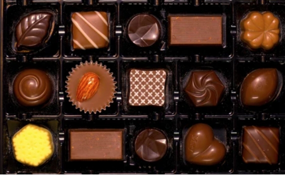 Dünya Kakaosu Çikolata 350 Gr pasta