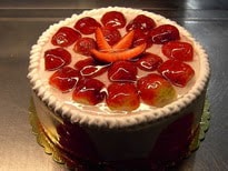 Premium Gurme Seri 6-9 Kişilik Çilekli Pasta pasta